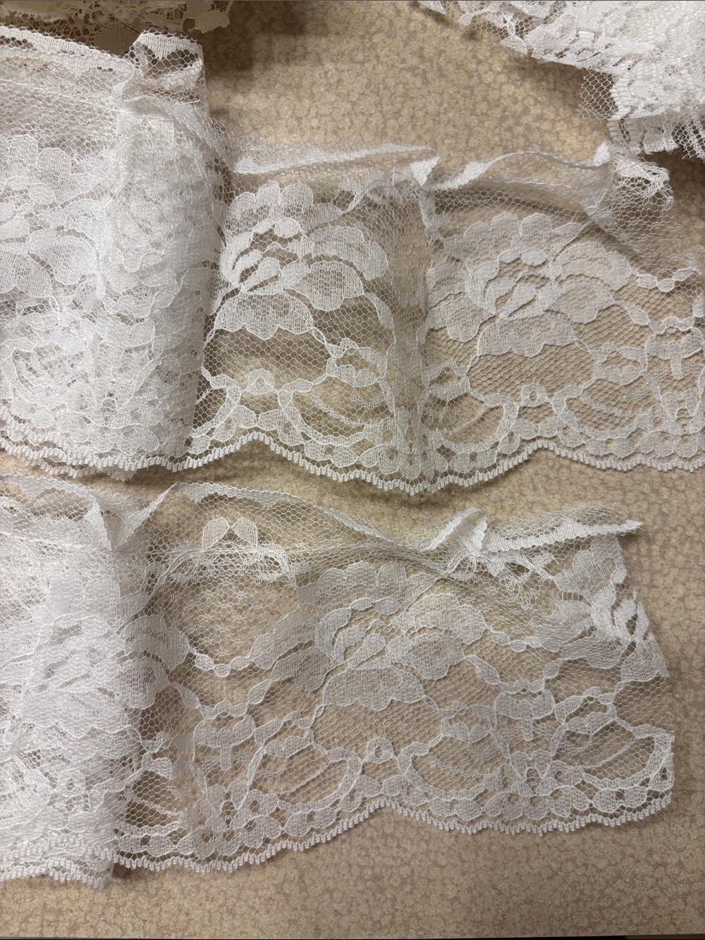 Multiple Lace Samples- Perfect For Crafters - Picture 5 of 9